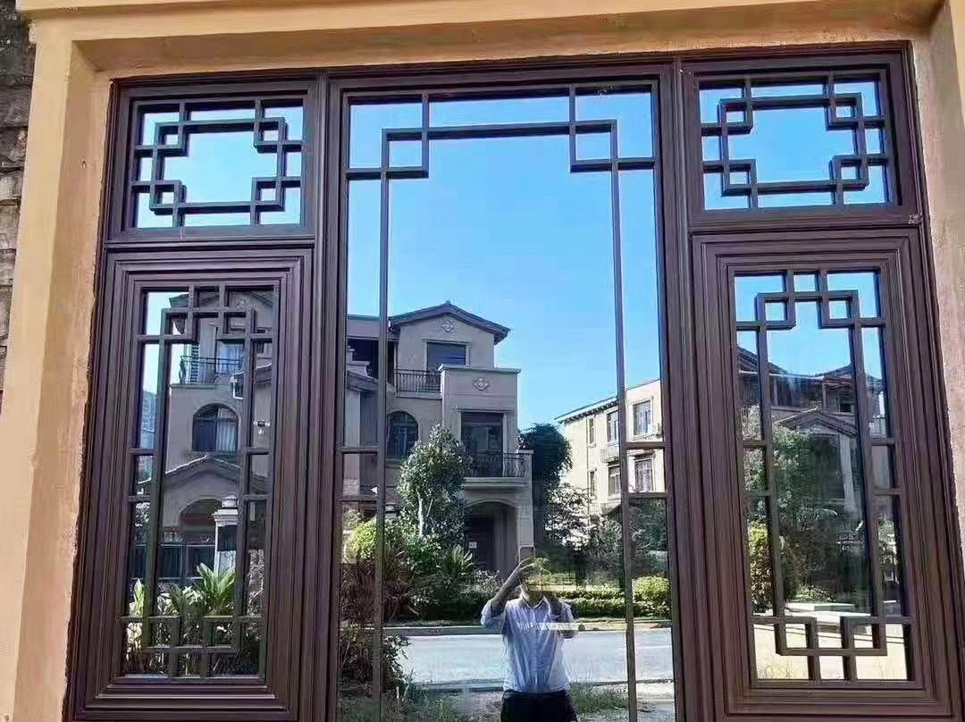 斷橋(qiao)型材(cai)門牕